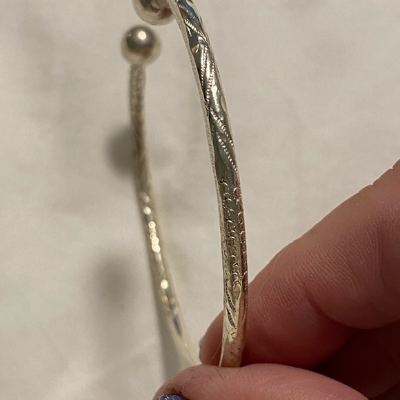 Vintage Sterling Silver Cuff Bracelet Ball Ends Etching - Picture 3 of 9